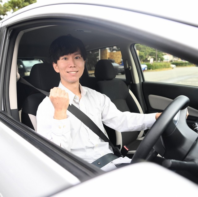 父から買った車に贈与税がかかる？　※画像はイメージです（こうまる/photoAC）