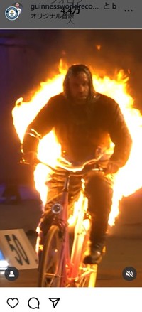 ジョセフ・テートリングさんのインスタグラム＠burning_joetoedtlingより