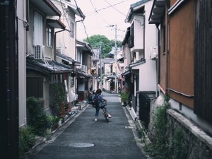人と人を結び付けるのは、多くの時間を一緒に過ごすことだけじゃない