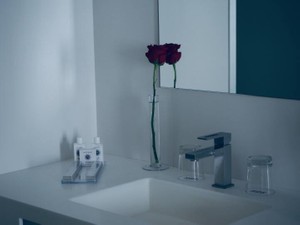 私には「可愛い」を更新する責任があるから、今日も鏡に笑いかける