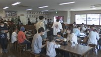 GWで混雑するうどん店　香川
