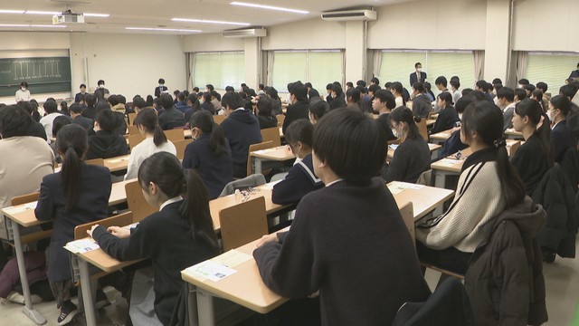 岡山大学　前期日程の入学試験始まる　4051人が志願　平均倍率2.7倍