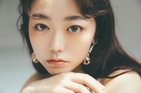 峯岸みなみ『短所ネガティブ 長所ネガティブ』より