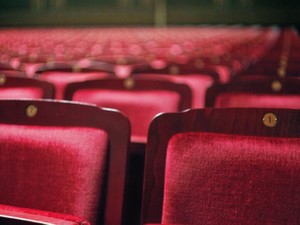 1年ぶりに劇場にいるという事実だけで、私の世界に色が戻った