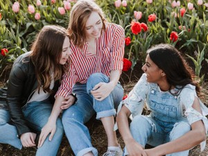 水泳の授業と生理がかぶった時、休む理由を何と書くか最初悩んだ