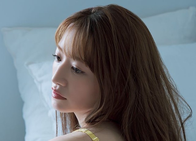 中田花奈「週刊SPA!」（扶桑社）2025年10月14・21日号より＝撮影：唐木貴央 ヘアメイク：萩村千紗子 スタイリング：八杉直美