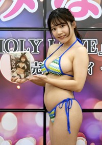 DVD発売イベントを行った堀みなみ＝ソフマップAKIBA アミューズメント館