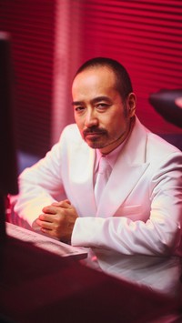 「職場ギャンブラー」に出演する岩崎う大