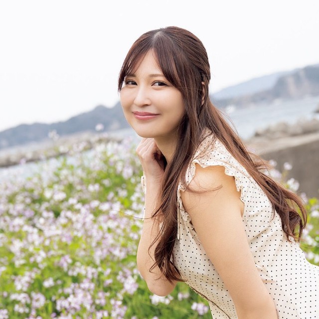 成瀬かのん「週刊SPA! 」(扶桑社)4月28日号より＝撮影／武田敏将 ヘアメイク／堀口有紀 スタイリング／毛塚由恵