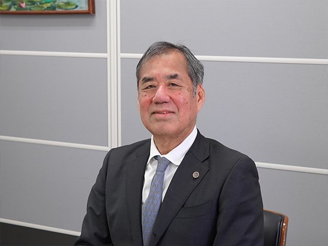 191707-德永法律事務所_HP弁護士3人_相続会議中3