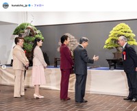 愛子さまの腰近くまであるロングヘア。今年2月17日の様子（宮内庁の公式インスタグラムから）