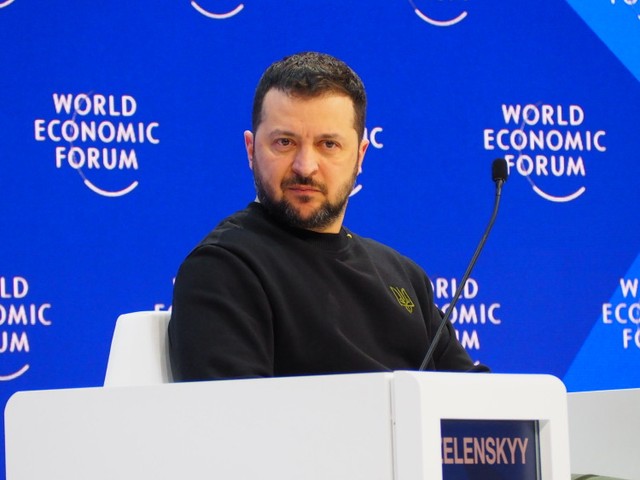 ゼレンスキー大統領、ウクライナへの投資呼びかけ EUと中国はAI