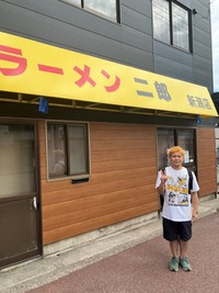 忍煮苦二郎さんとラーメン二郎新潟店