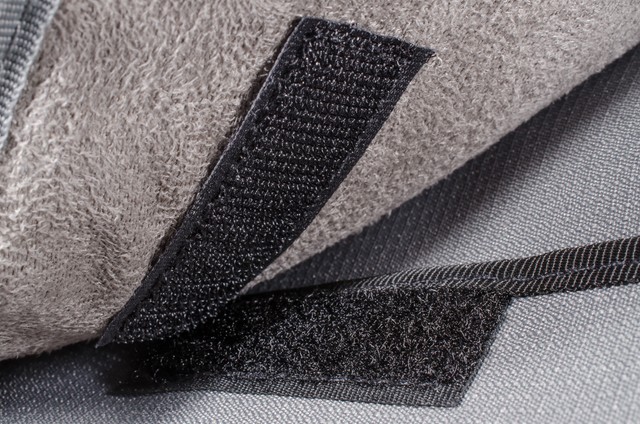 アウターによく使われている「マジックテープ」※画像はイメージです（Michael Tieck/stock.adobe.com）