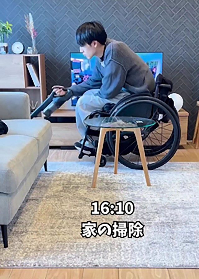 家の掃除などもすべて自分で、ルーティン動画も公開しています（ShakaさんのInstagramよりスクリーンショット）