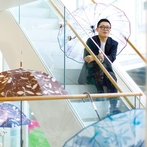 日傘が必須なのは、真夏だけじゃない！世界唯一の「傘ソムリエ」が選ぶ、ビジネスパーソン必携の日傘とは？