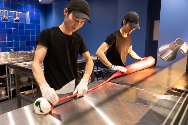 店頭のキャンディー作りパフォーマンスで有名な「パパブブレ」