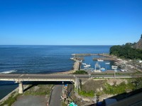 「一見普通の漁港に見えますが、全部津波に飲まれてしまった場所です（震災前は家とかもいっぱいあったとか…）」（提供：しんうらさん）