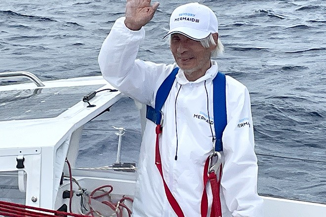 Solo voyager Horie 83 passes Hawaii 3 weeks into Pacific trip