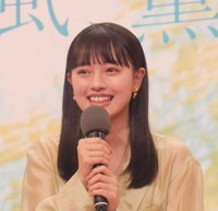 NHK連続テレビ小説「風、薫る」のヒロイン抜てきに喜びを口にする上坂樹里さん