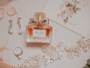 二度と使わない香水。いつか彼が、この香りで私を思い出しますように