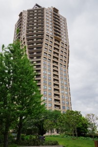 元麻布のランドマーク「元麻布ヒルズ」 ※画像はイメージです（tsubasa-mfg/stock.adobe.com）