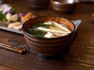 味噌汁は家庭の味。チーズのない味噌汁に感じる寂しさ