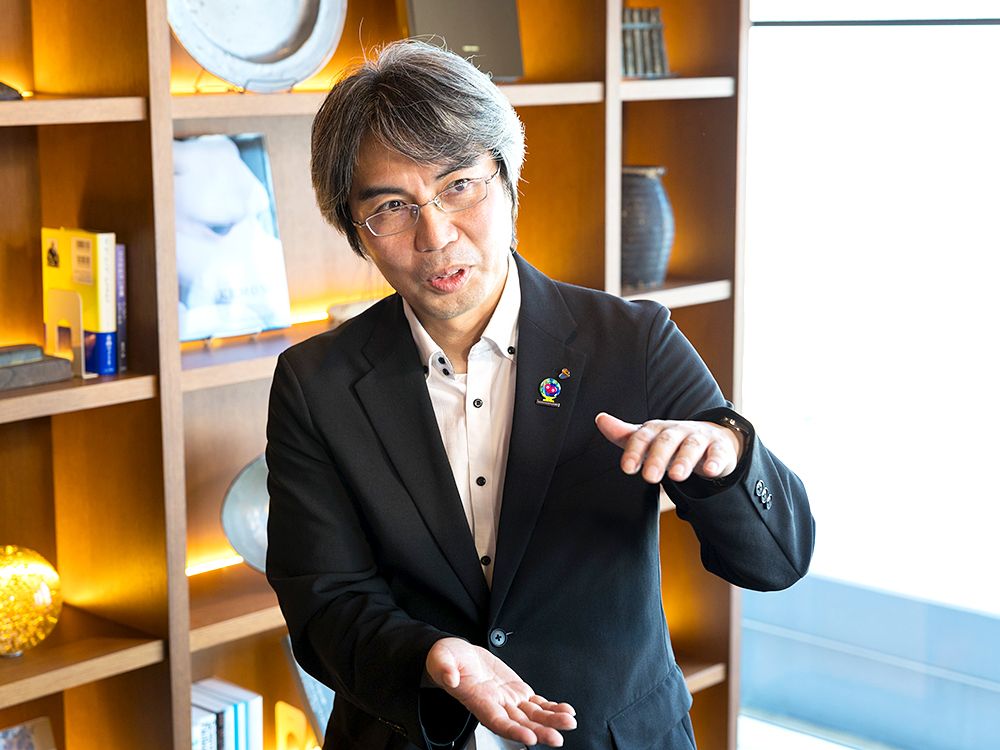 横浜駅西口は「ターミナル性」と「繁華性」を兼ね備えていると説明する福﨑さん