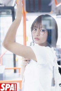 すみぽん（撮影：中山雅文　ヘアメイク：亀島チカ　スタイリング：春原愛子）