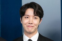米ホワイトハウスの定例会見に参加するBTSのJ―HOPEさん