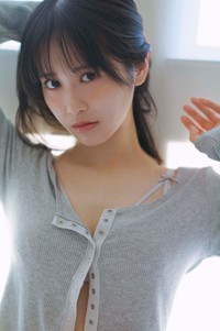 STU48中村舞2nd写真集より（撮影／細居幸次郎）