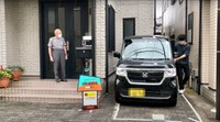 車が入ると顔を出して挨拶をする黒岩優さん