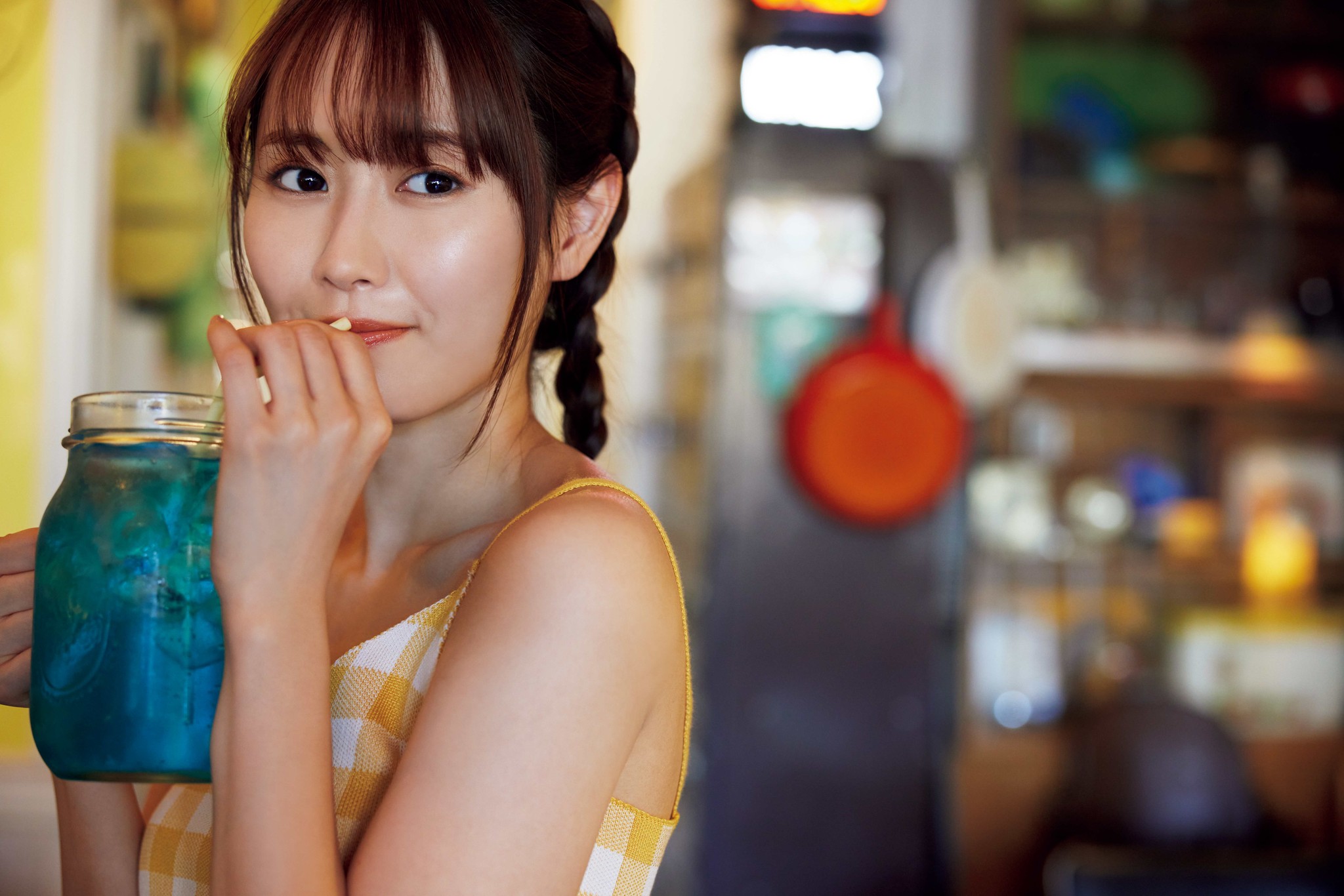 NGT48・西潟茉莉奈 初写真集｢あの頃も今も｣発売 ｢私も大人ですから