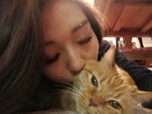 仕事から帰るといつも梅ちゃんにキス