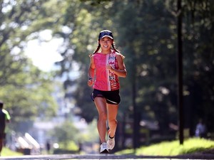 ウルトラマラソンランナー尾藤朋美さん　過酷なレースに笑顔で挑む「太陽のような人」