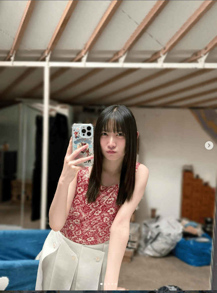「FLASH」（26年5月26日発売号）に登場した八木仁愛のオフショット　本人のインスタグラム（＠yagitoa_bokuao）より