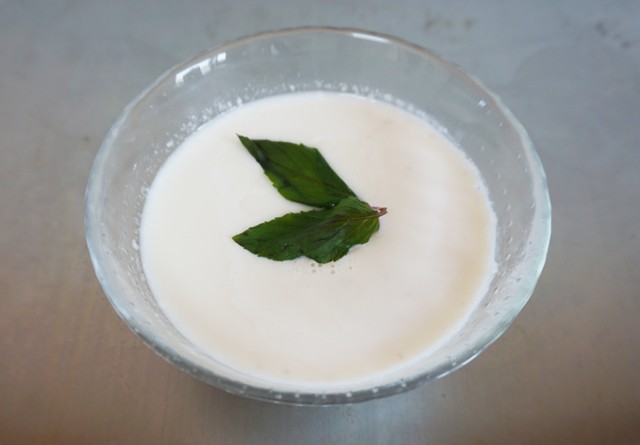 簡単なレシピなのに、かなり美味しい「ふるふるミルクプリン」。老若男女誰でも好きな味のように思いました。