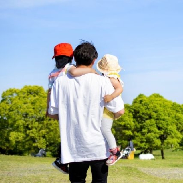 普段の夫は子どもに人気者で、ちゃんと把握しているはずだが…（photoACより「BLUEAMBER」さん撮影、イメージ画像）