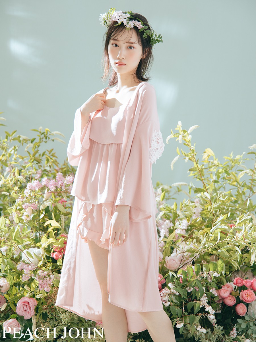 PEACH JOHN ピーチジョン 乃木坂46 山下美月 写真集 フォトアルバム 