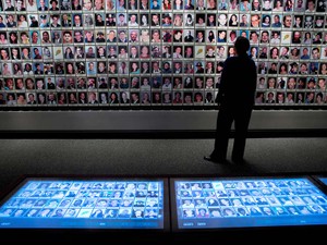 後世に残す記録と、被害者へのケアと　9・11テロ博物館に見る、両立の試み