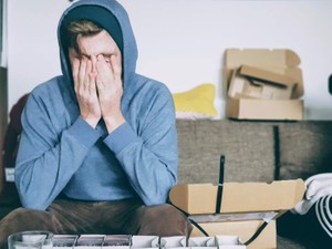 別れずにすんだと泣いて、別れたいといって泣く彼。驚いて声も出なくて