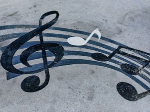 秋なら一人でもできる気がする。この秋、一人カラオケに挑戦！