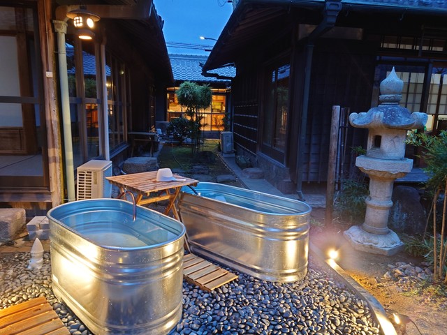 サウナに欠かせない水風呂は屋外にある（画像提供：組紐KOBE）