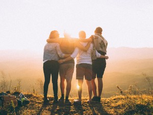 友人に、恋人に。「頼り」を分散させて心の安定を保つ私の生存戦略