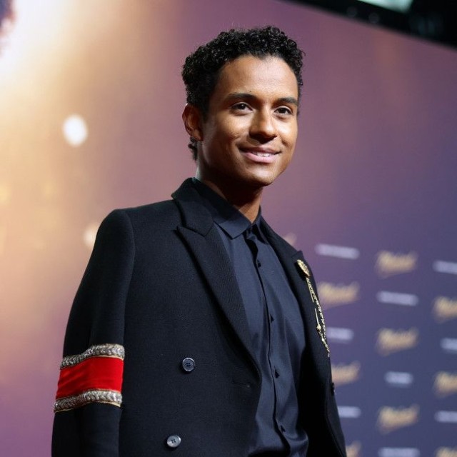 主演を務めるジャファー・ジャクソン