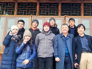 無料の日本語学校、灯は消さない　創設者の遺志継いだ校長の決意