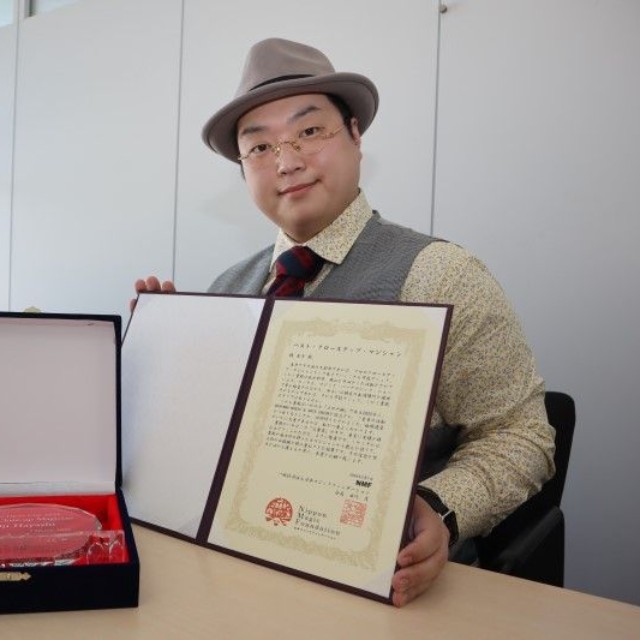 「Ｔｈｅ　Ｊａｐａｎ　Ｃｕｐ」の「ベスト・クロースアップ・マジシャン」に輝いた林さん