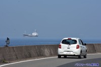 海面から離れているような不思議な光景「合成ではありません」／しゅうさん（@busforumshuu）提供