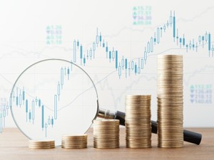 株式の生前贈与は相続対策として有効？ 計算方法や手続きを解説