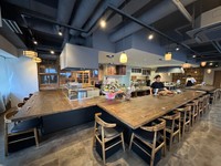 広々とした店内